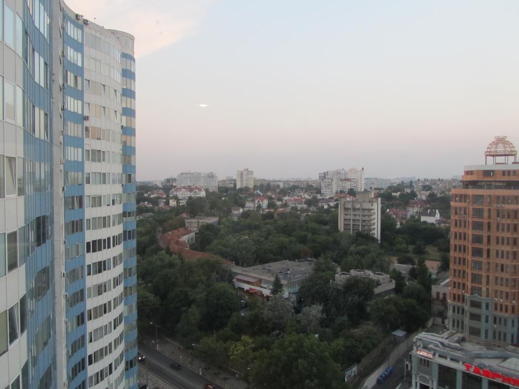 Apartments On Henuezskaya 5 โอเดสซา ภายนอก รูปภาพ