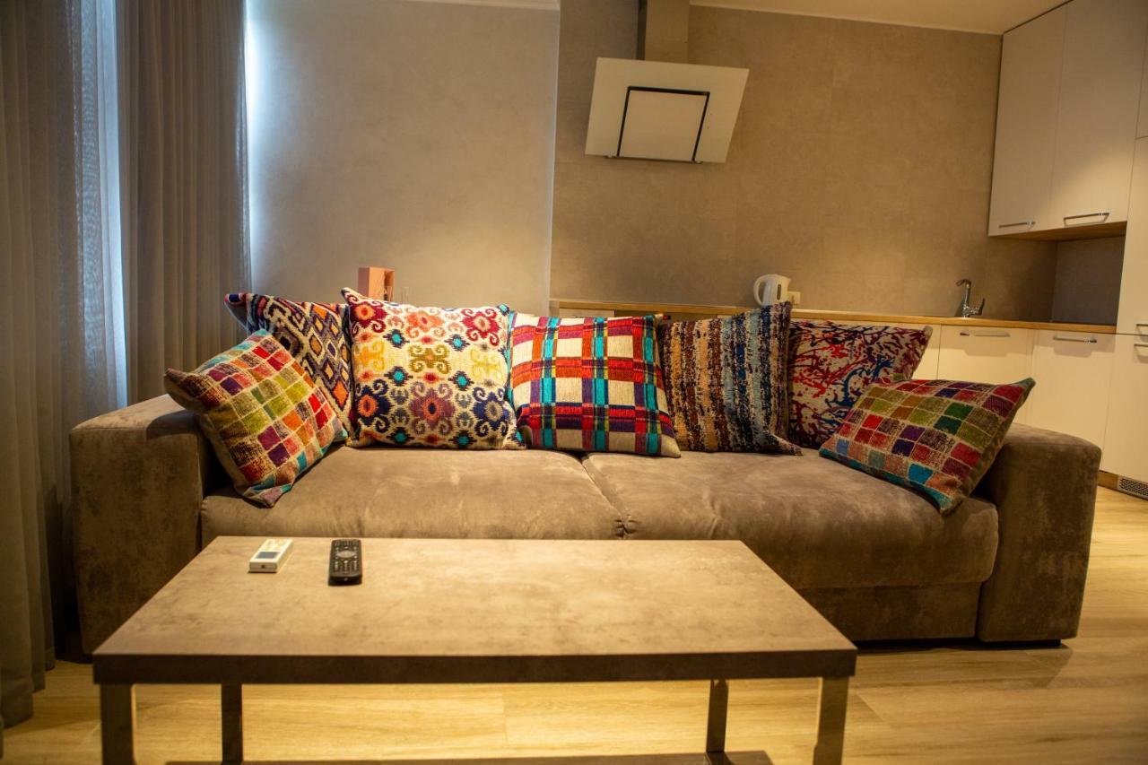 Apartments On Henuezskaya 5 โอเดสซา ภายนอก รูปภาพ