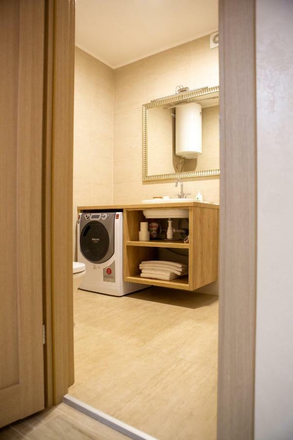 Apartments On Henuezskaya 5 โอเดสซา ภายนอก รูปภาพ