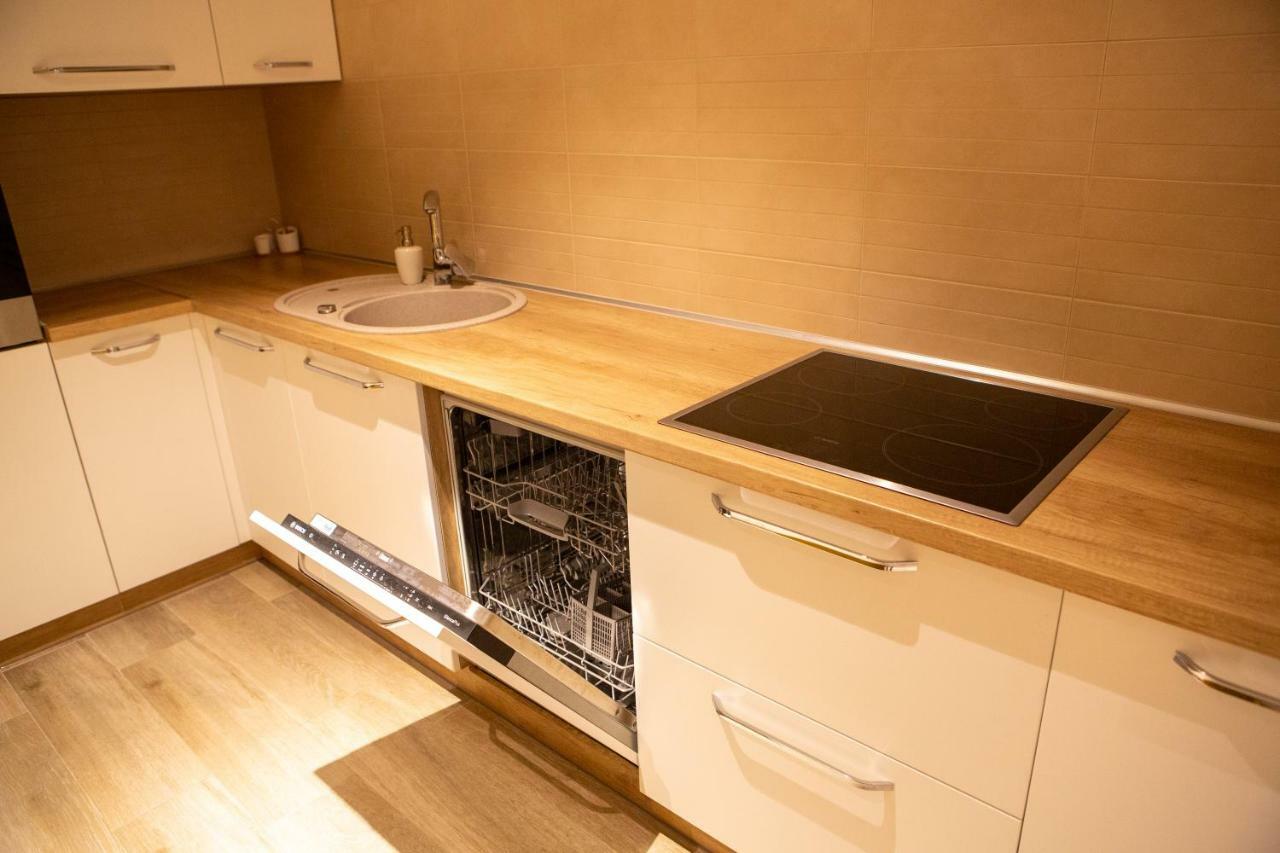 Apartments On Henuezskaya 5 โอเดสซา ภายนอก รูปภาพ