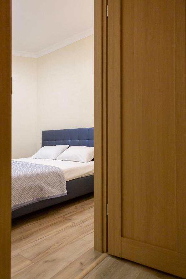 Apartments On Henuezskaya 5 โอเดสซา ภายนอก รูปภาพ